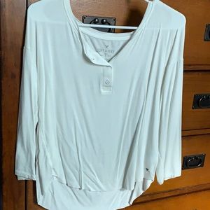 White American Eagle soft and sexy Tee